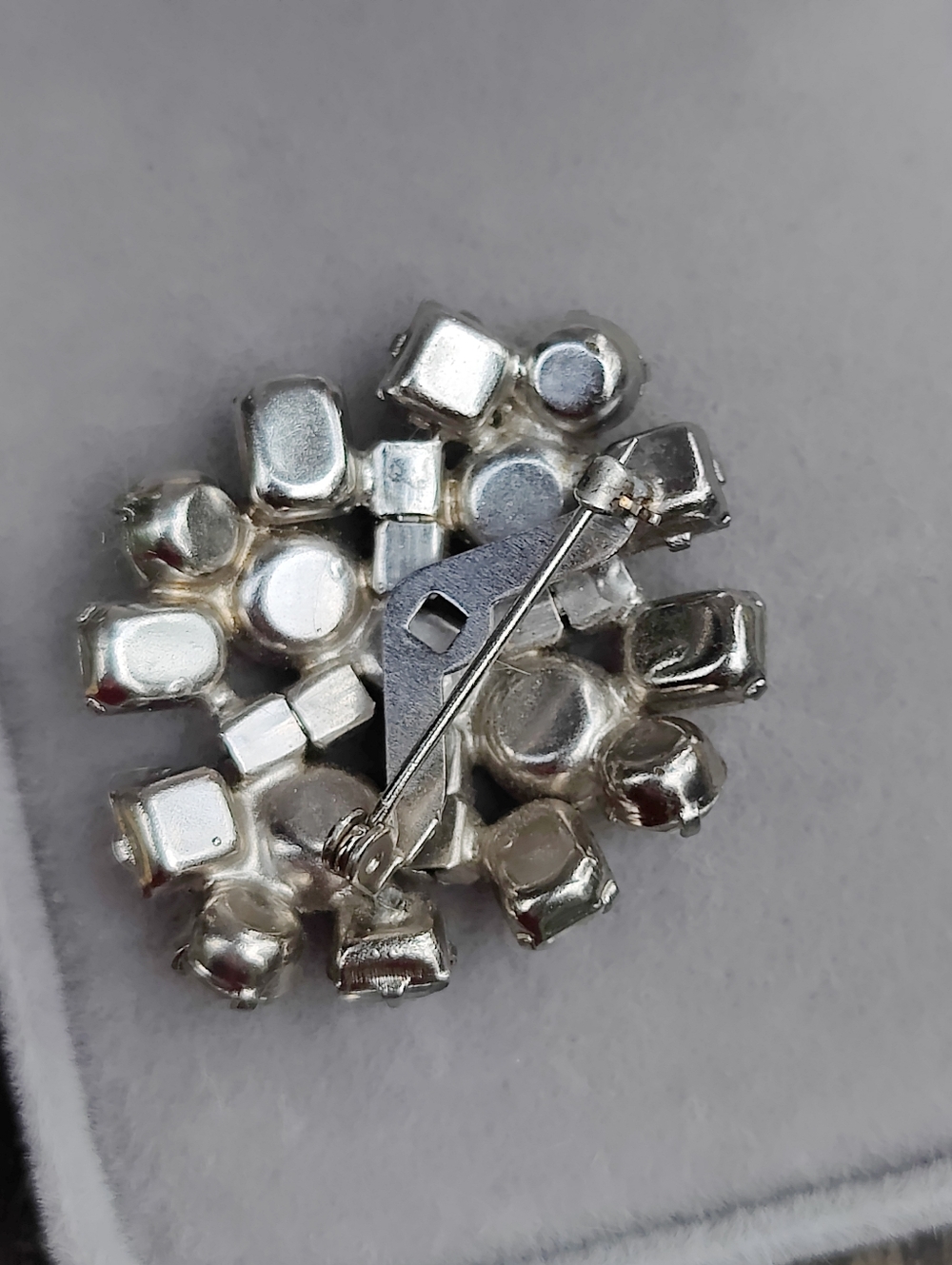 Vintage Art Deco Rhinestone Brrooch - Picture 3 of 6